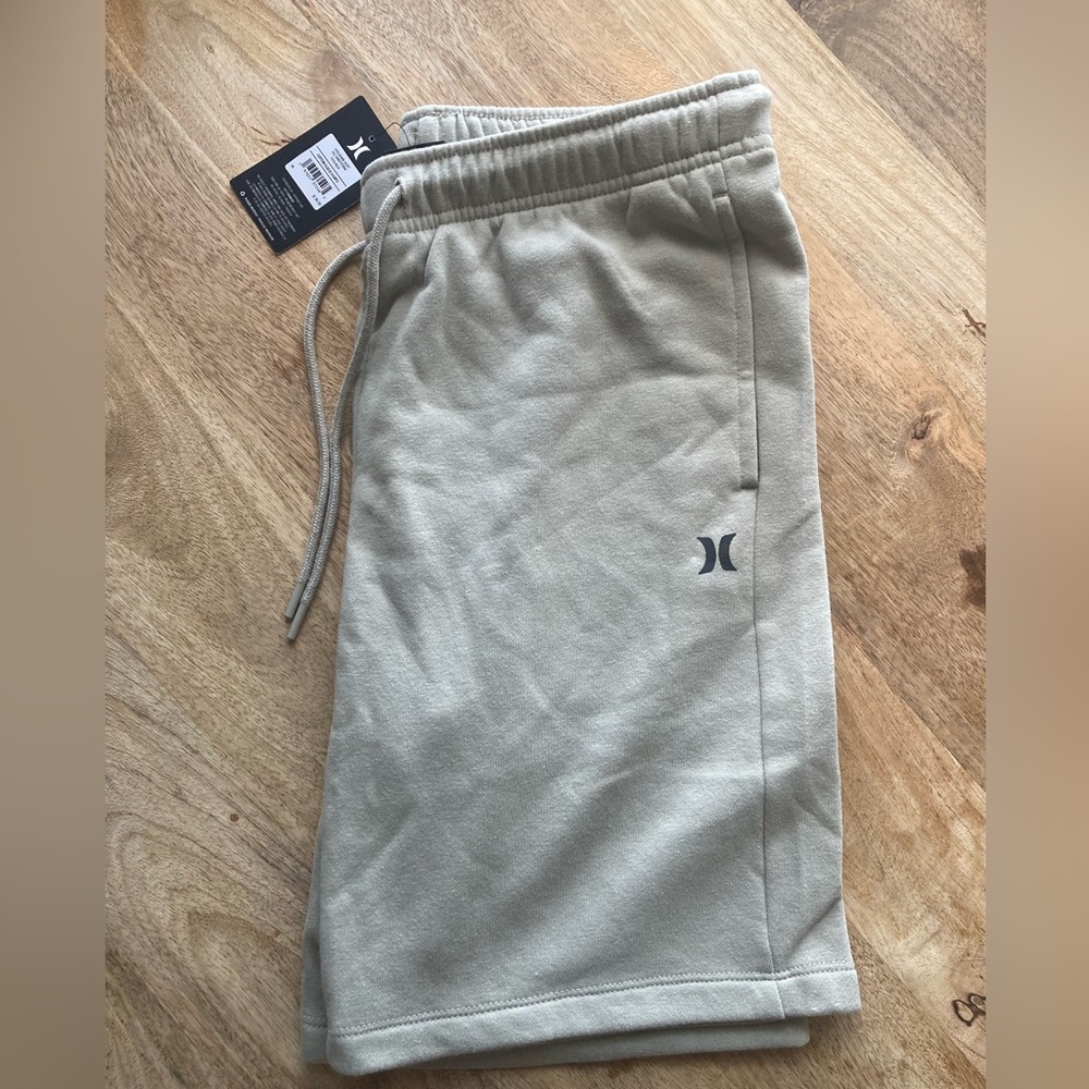 Hurley Men's Light Tan  Shorts size medium